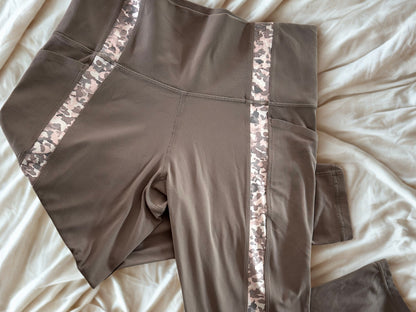 Athleta Salutation Stash Pocket 7/8 Size 1X